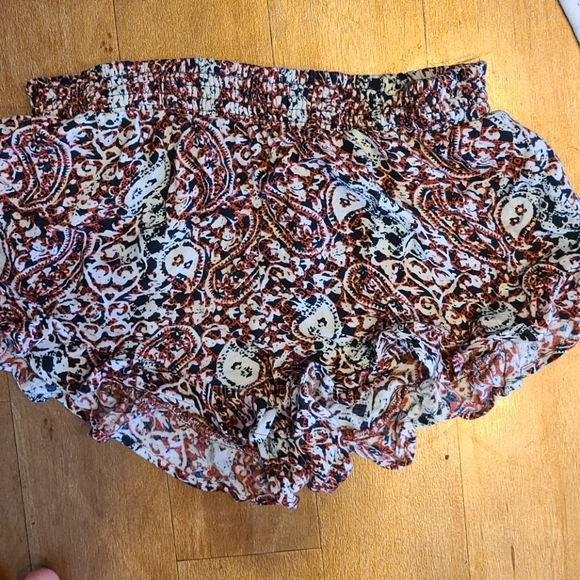 Volcom sweats & shorts bundle - Picture 2 of 9